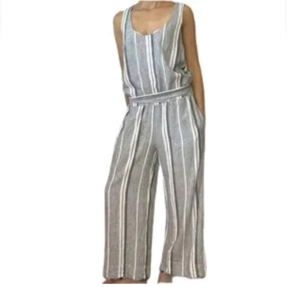 Cloth and Stone Sz L  linen gray and white striped raw hem cropped jumpsuit